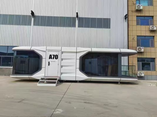 Casa de la cápsula espacial futurista con paneles solares 500kg